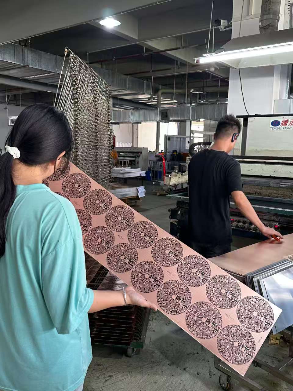 Manual circuit inspection on aluminum PCB